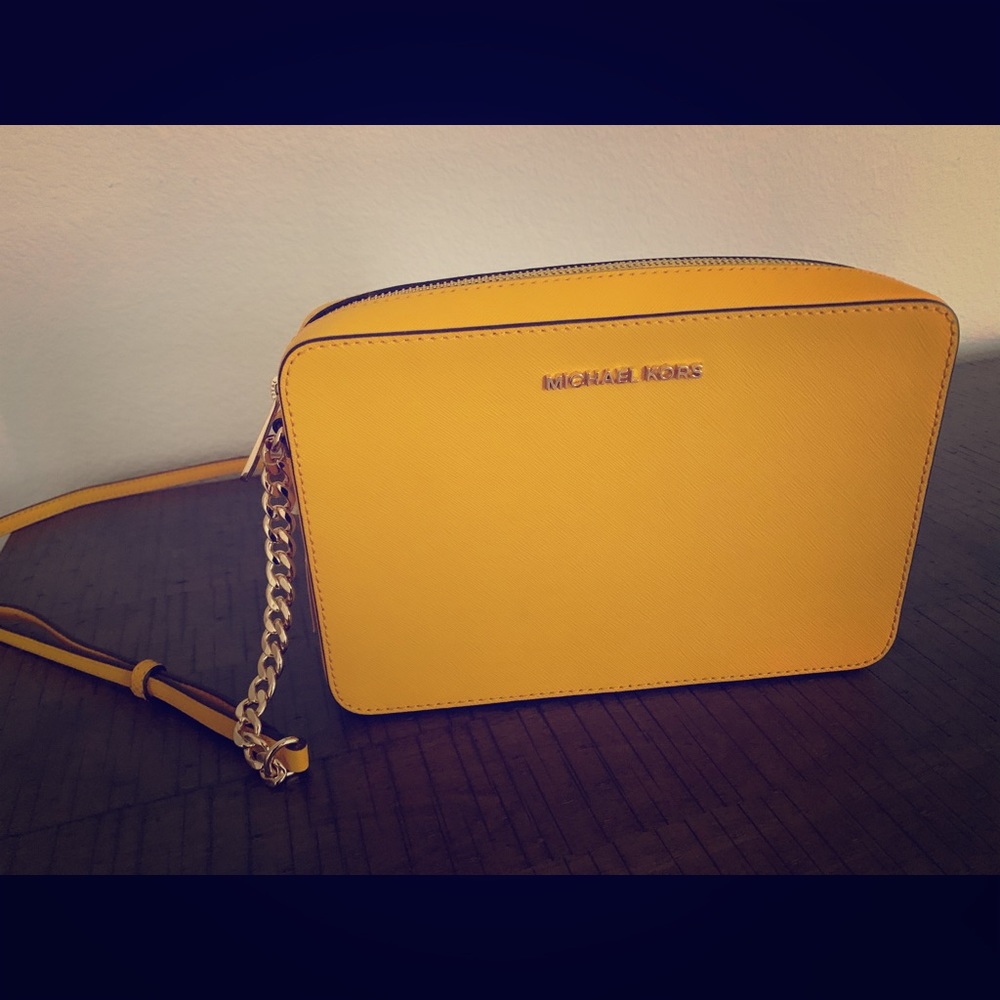 NWT Michael kors jet set crossbody bag